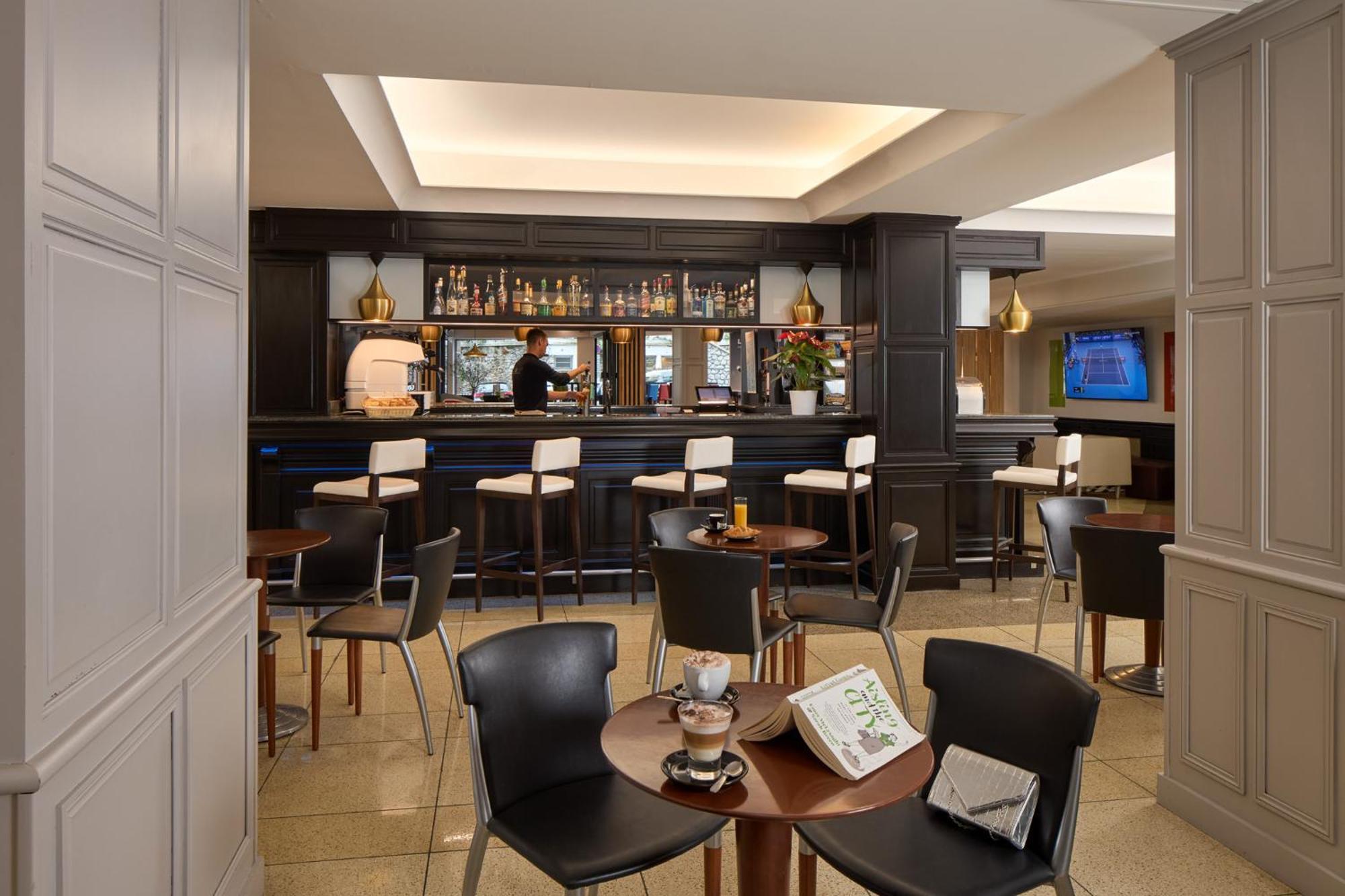 Hotel Roissy Lourdes Exterior photo